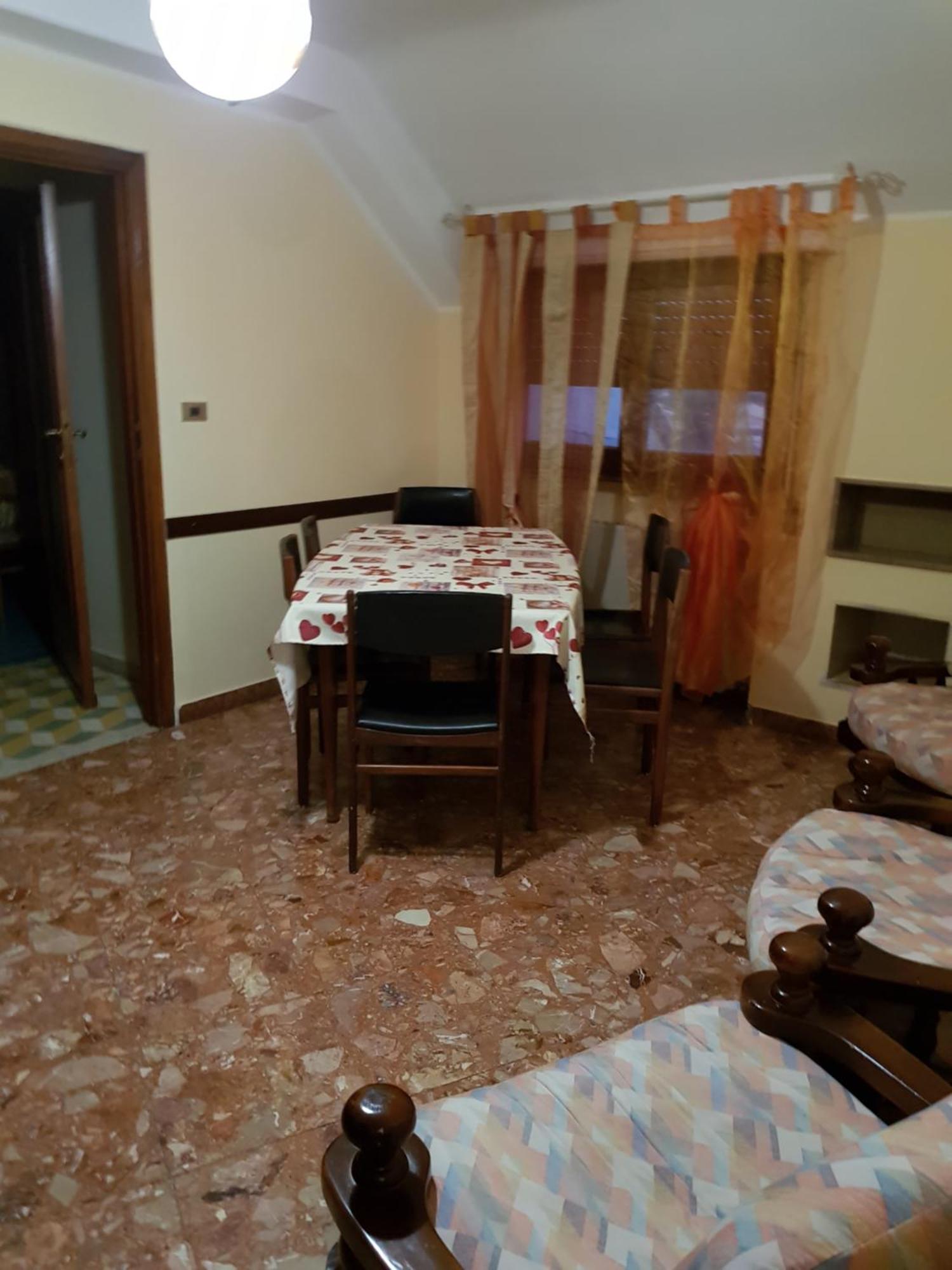 La casa di Loryanne Apartment Avezzano Bagian luar foto